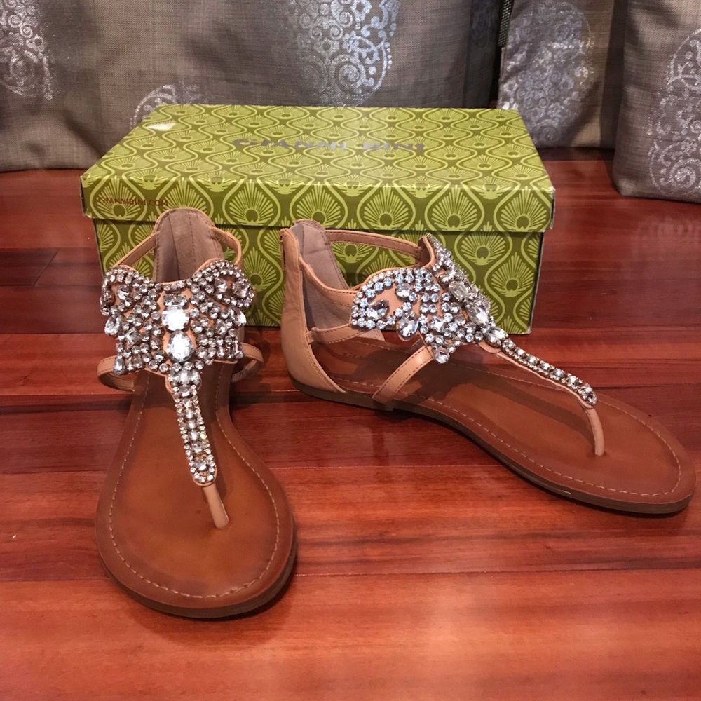 Gianni Bini tan sandal